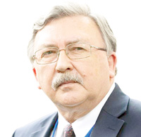 Mikhail-Ulyanov اولیانوف