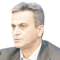 کوروش-اعتماد