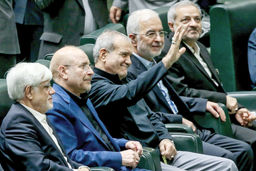 تعامل یا مداخله؟برخی از نمایندگان به اخراج ۴هزار نفر از دولت در جریان استخدام‏‌های غیرقانونی اعتراض کردند 