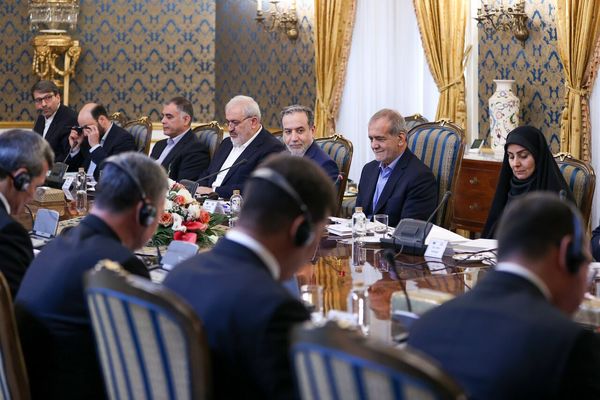 دستان خالی دولت در میدان رسانه/ نقدی بر عملکرد تیم اطلاع‌رسانی دولت یک‌سال پس از ریاست‌جمهوری پزشکیان