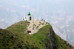 برخاستن به کشتن خود 