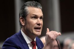 وزیر جنگ آمریکا: در حال بازسازی ارتش هستیم