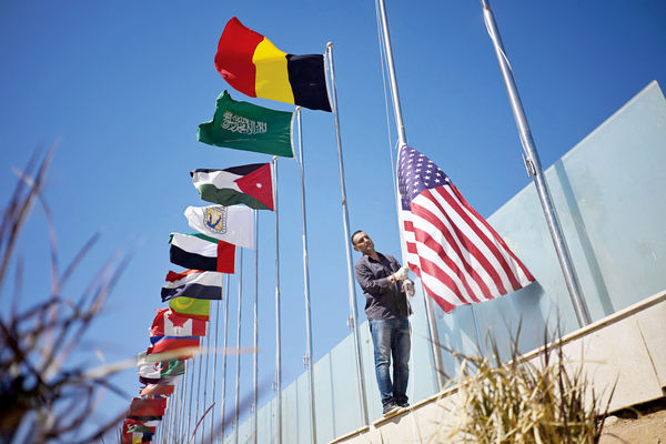 تراژدی سیاست در خاورمیانه/آیا ممکن است از میانه آشوب رقابت منطقه‌‏ای، نظمی سر بر آورد؟