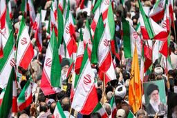 پرچم همبستگی را برافرازید