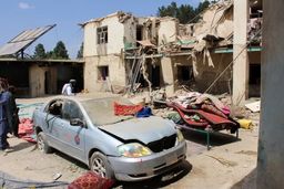 طالبان: ۱۰ نفر در حملات هوایی پاکستان به افغانستان کشته شدند