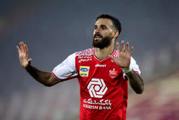 تراکتور برای خرید کاپیتان محبوب پرسپولیسی‌ها دست به کار شد 