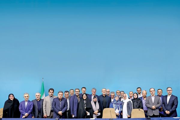 در مسیر اصلاحات گام به گام/بررسی جلسه دیدار مسعود پزشکیان، رئیس‌جمهوری و جبهه اصلاحات 