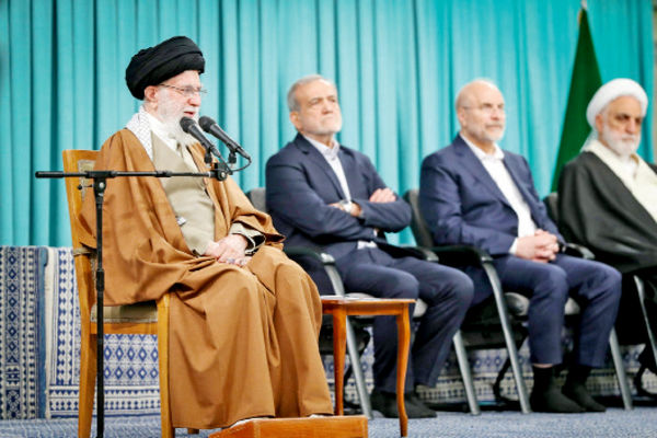 رهبری: اجازه باج‌‏طلبی به آمریکا و غیرآمریکا را ندهیم