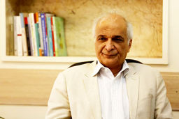 مسعود سپهر استاد علوم سیاسی دانشگاه شیراز: هسته سخت باید پوست‏‌اندازی کند