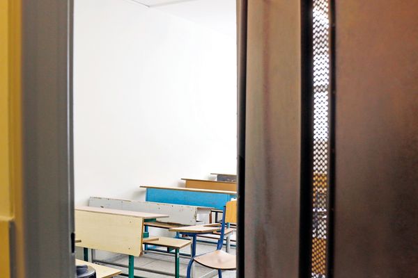 ترک مدرسه به‌دنبال یک لقمه نان/روایت دانش‌‏‏آموزان، فعالان اجتماعی و مدیران مدرسه از دلایل ترک تحصیل در خوزستان