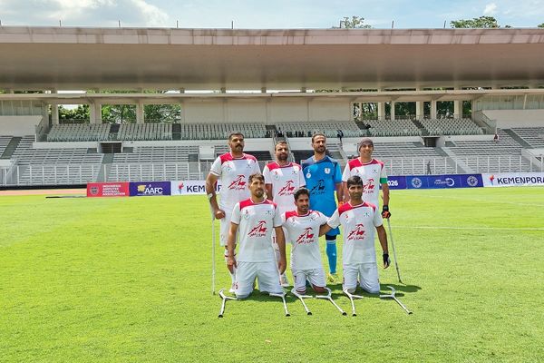 قهرمانی با دست‌‏های بسته/تیم ملی فوتبال قطع عضو، بدون حمایت و با هزینه شخصی بازیکن‏‌ها در آسیا به مقام قهرمانی رسید