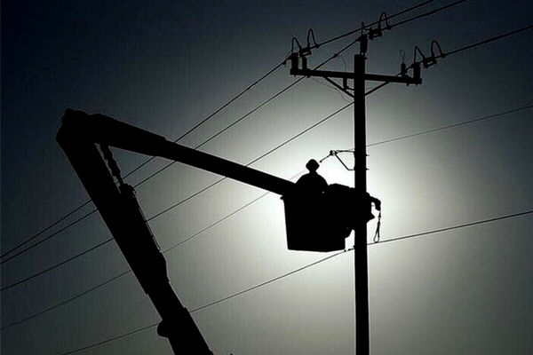 دوباره قطع برق در پایتخت/با از سرگیری خاموشی ها  آتش استیضاح وزیر نیرو روشن شد