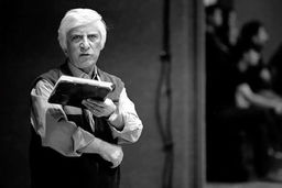 کاش جهان با تو همان می‏‌کرد که تو با وی کردی