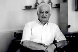 خردمندی در عبور از تاریخ بی‏‌خردی/درباره حسن کامشاد مترجم و پژوهشگر زبان فارسی که دوم خرداد در 100 سالگی درگذشت