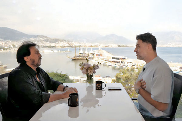 شادی بدون شرمندگی / این روزها شهرام شب‏‌پره همه‌‏جا دیده می‌‏شود از برنامه باضیا تا تلویزیون سازمان تبلیغات اسلامی