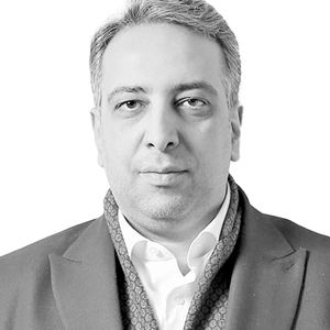 مصطفی اکرمی