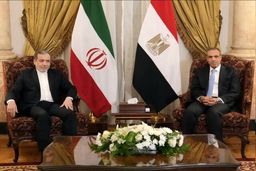 رایزنی عراقچی با همتای مصری خود در قاهره
