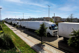 مصادره لب مرز/۶ هزار کامیون که بر اساس دستورالعملی در دولت قبل وارد شده بود اجازه ترخیص پیدا نکرده و ترکیه آنها را به مزایده گذاشته است