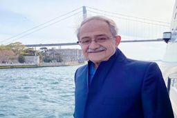 جراحِ امید و شفابخش جان