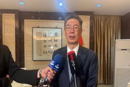 سفیر چین در تهران: تنها راه‌حل مسئله هسته‌ای ایران گفتگو است