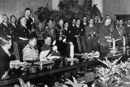 پیمان سه‌‏جانبه برلین