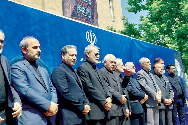 کمیته موازی علیه مذاکرات؟نقش مخرب کمیته‌های غیرپاسخگو و غیرمتخصص در تصمیم‌سازی‌های مهم سیاست خارجی