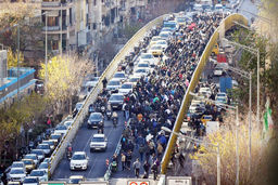 دگردیسی تروما به نوستالژی سیاسی/  واکاوی روان‌شناختی وجامعه‌شناختی بازسازی گذشته در ایران معاصر