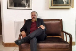 از پایه‌گذاران دوبله در ایران