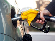 اظهارنظر سخنگو، معاون اجرایی و وزرای دولت چهاردهم در حیاط دولت:بنزین غیرسهمیه‌ای گران می‌شود