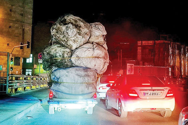 ۳۲ همت کجا ما کجا؟/ درباره عکسی از مافیای زباله در تهران