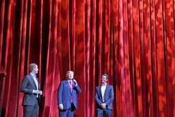 کاسبی بی‌سابقه یک رئیس‌جمهور/بازگشت دونالد ترامپ به کاخ سفید چقدر سود برای خانواده‌اش داشته است؟