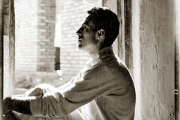 اما دوستی در نجات زندگی است*هنرِ اتکا به کورسوی امید در دل یک بلاتکلیفی تمام‏عیار، هنر کیارستمی است