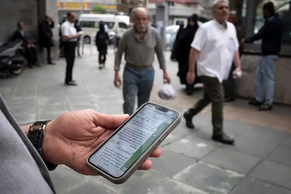 شنید و پس گرفت/استقبال فعالان سیاسی و رسانه‌ای از اقدام رئیس‌جمهور درباره لایحه صیانت دو