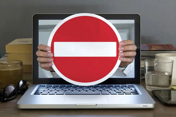 ملتی گروگان اندکی/درباره اندک‌سالاری حاکم بر شورای عالی فضای مجازی