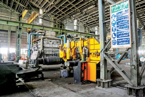 سقوط سرمایه‌گذاری/در مجموع 13 سال گذشته رشد سرمایه‌گذاری در بخش نفت و ساختمان 2/3- و 2/4- درصد ثبت شده است