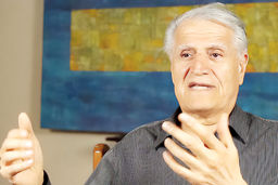 به هر کجا با ایرانِ درون نغمه‌‏ها/در سوگ احمد پژمان که در کالیفرنیا درگذشت