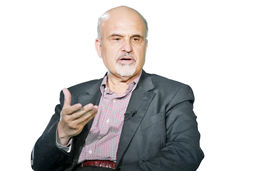 حمیدرضا جلایی‏‌پور استاد جامعه‌‏شناسی سیاسی: عبور از این وضعیت تنها با اتحاد ممکن است 