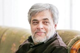 تحلیل محمد مهاجری از اظهارات امام جمعه مشهد درباره حجاب: می‌شود هم علم‌الهدی بود، هم خوب بود!