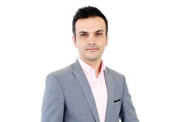 حمیدرضا قاسمی کارشناس اقتصادی: برنامه مهم است نه فرد جایگزین فرزین