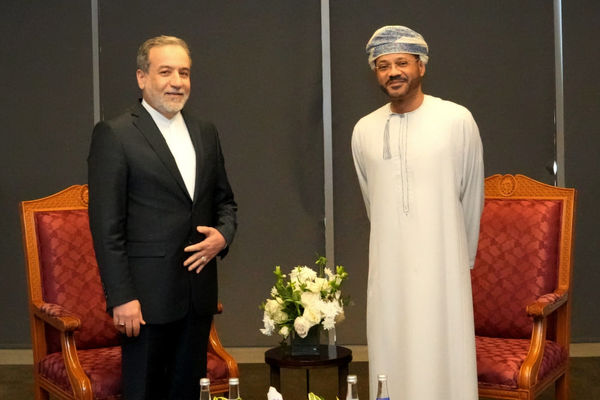 هنر دیپلماسی در تقابل اصول و واقعیت‌ها/مذاکرات عمان در کدامین بستر گفتمانی رقم می‌خورد؟