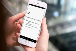 نمکدوست: قطع جریان اطلاع‌رسانی، تنبیه جمعی جامعه است