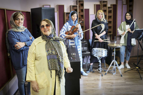 زن، ساز و سکوت/موسیقی زنان در ایران؛ میانِ ممنوعیت و مقاومت