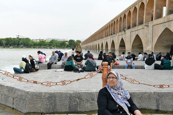 بهشت ثانی/درباره عکسی از سفر به نصف جهان