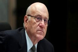 نخست‌وزیر لبنان: لبنان باید از پیامدهای اتفاقات سوریه دور بماند
