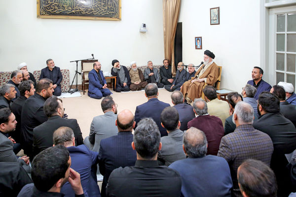 رهبری با استناد به تاریخ صدر اسلام تبیین کردند: هشدار درباره تحلیل غلط و دهن‌لقی