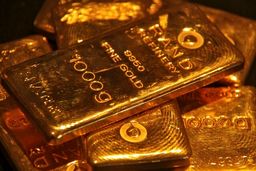طلای جهانی از مرز ۳۲۰۰ دلار عبور کرد
