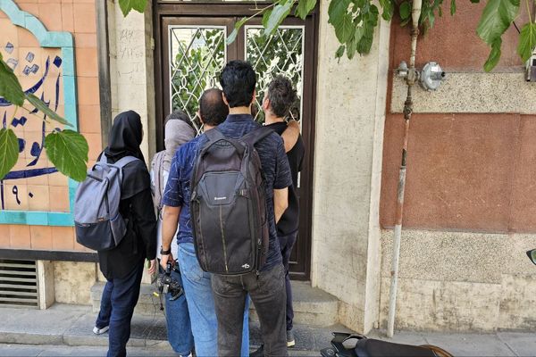 شهرداری از تخلیه کردن ساختمان دست بر نمی دارد/ماموران در خانه اندیشمندان