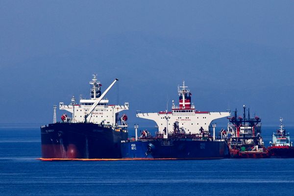 نفت در سراشیبی 2026/تحلیلگران در گفت‌وگو با هم‌میهن وضعیت بازار نفت در سال آینده میلادی را بررسی کردند