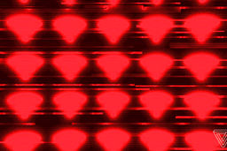 خاموشی ارتباطات/ اخلال‌ها و قطعی‌های اینترنت ادامه دارد و وزارت ارتباطات می‌گوید پیگیر باز کردن دسترسی‌هاست