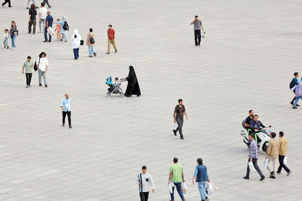 تصویر واقعی/درباره عکسی از خلوتی نمایشگاه کتاب 